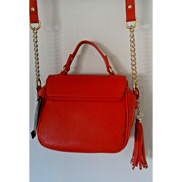 NWT BCBG PARIS Red Faux Leather Quilted Shoulder Bag Flap Chain Link Tassel - Picture 7 of 16